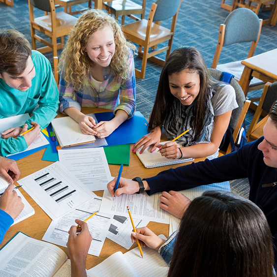 Ecole Montessori ou école conventionnelle comment choisir ?